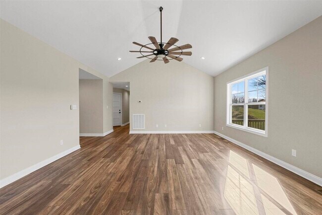 Building Photo - 148 Hillridge Ct