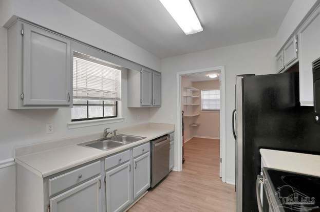 Building Photo - 10601 Silver Creek Dr