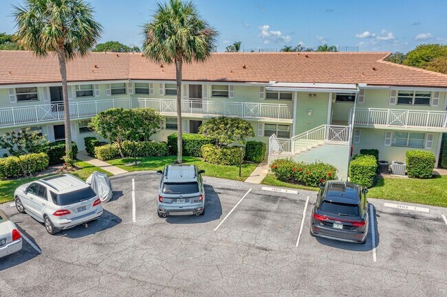 Building Photo - 68 Yacht Club Dr