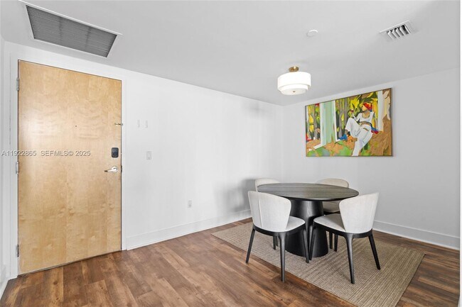 Building Photo - 350 S Miami Ave