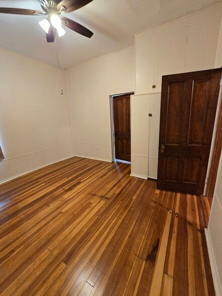 Back Bedroom_03 with view of door to adjoining middle bedroom - 607 Harrison Ave