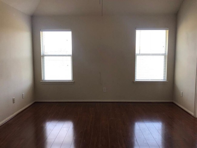 Building Photo - 3427 Cheviot Hills Ln