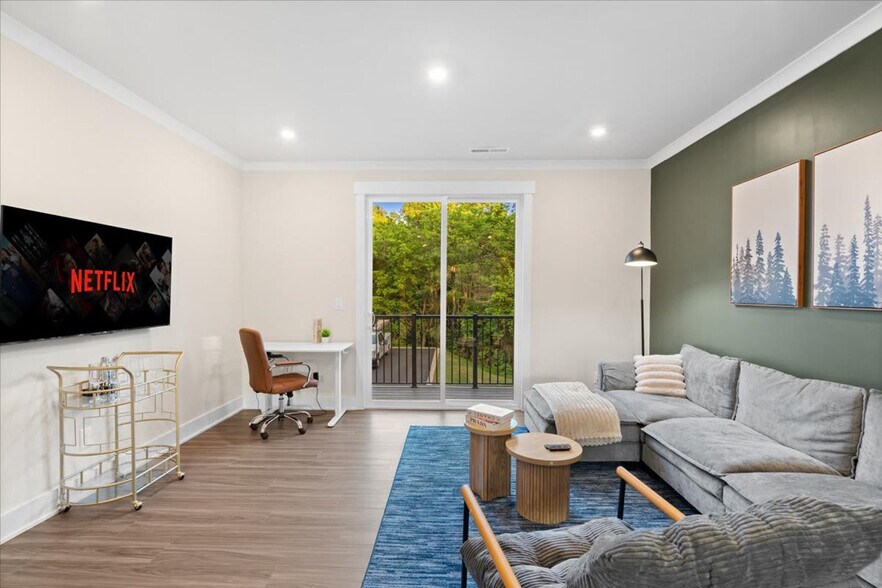 Building Photo - 820 Hamilton St