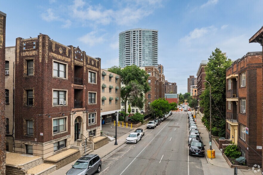 LaSalle Downtown Skyline - 1524 LaSalle Ave - Boutique Brownstone wit...