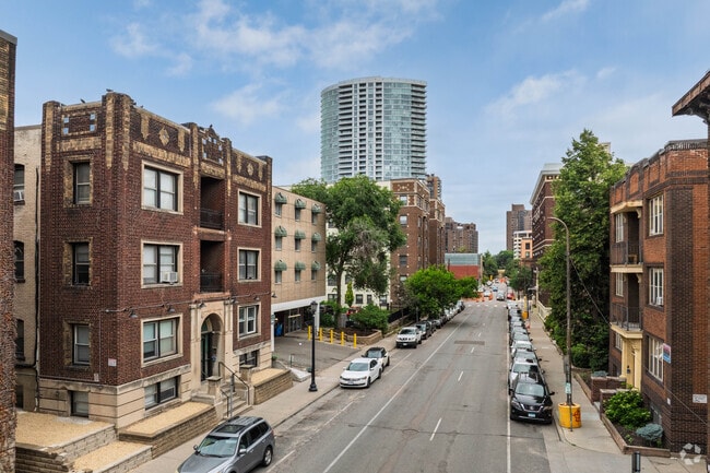 LaSalle Downtown Skyline - 1524 LaSalle Ave - Boutique Brownstone wit...