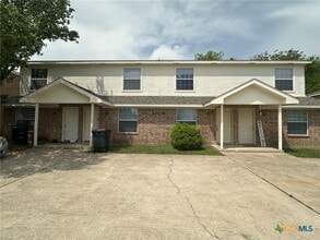 Building Photo - 2109 Jennifer Dr