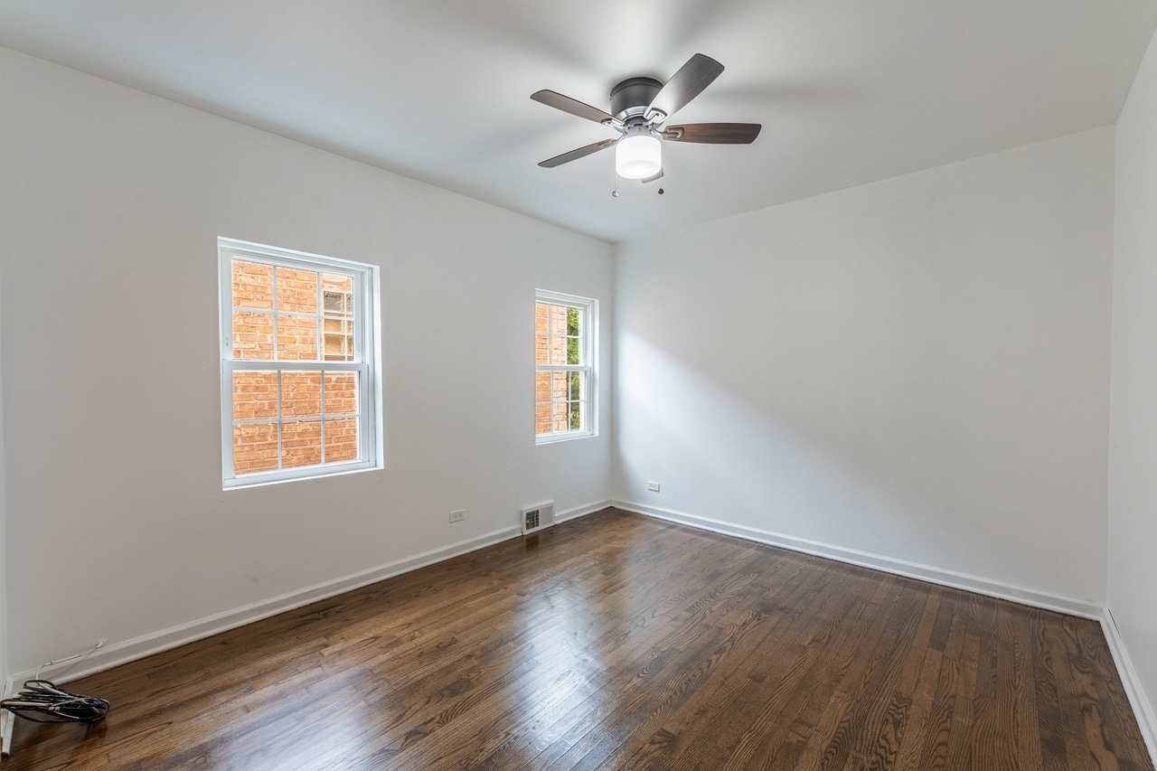 Building Photo - 3526 S 52nd Ct