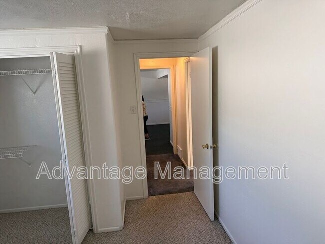 Building Photo - 927 S 1635 W St