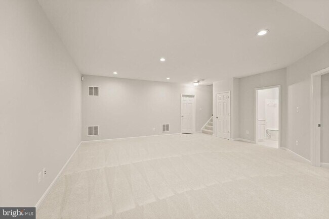 Building Photo - 43620 Merchant Mill Terrace