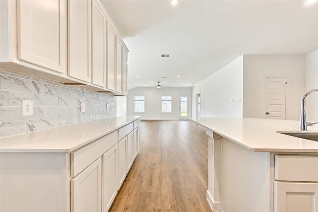 Building Photo - 30215 Lone Peak Dr