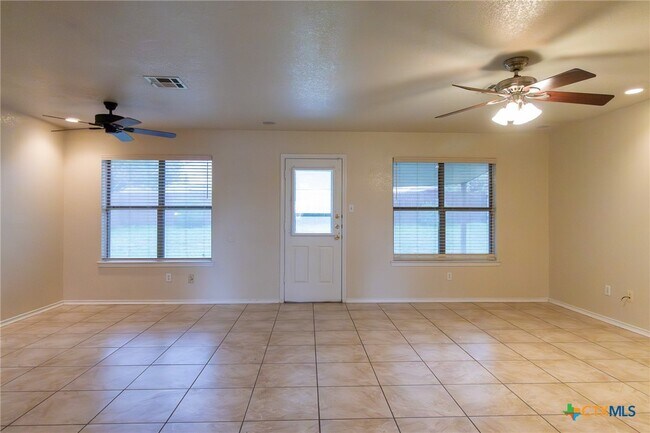 Building Photo - 4406 Bowles Dr