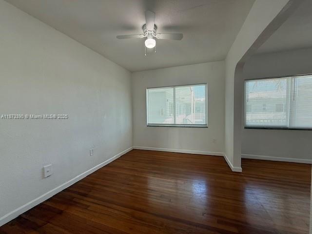 Building Photo - 7207 Bay Dr