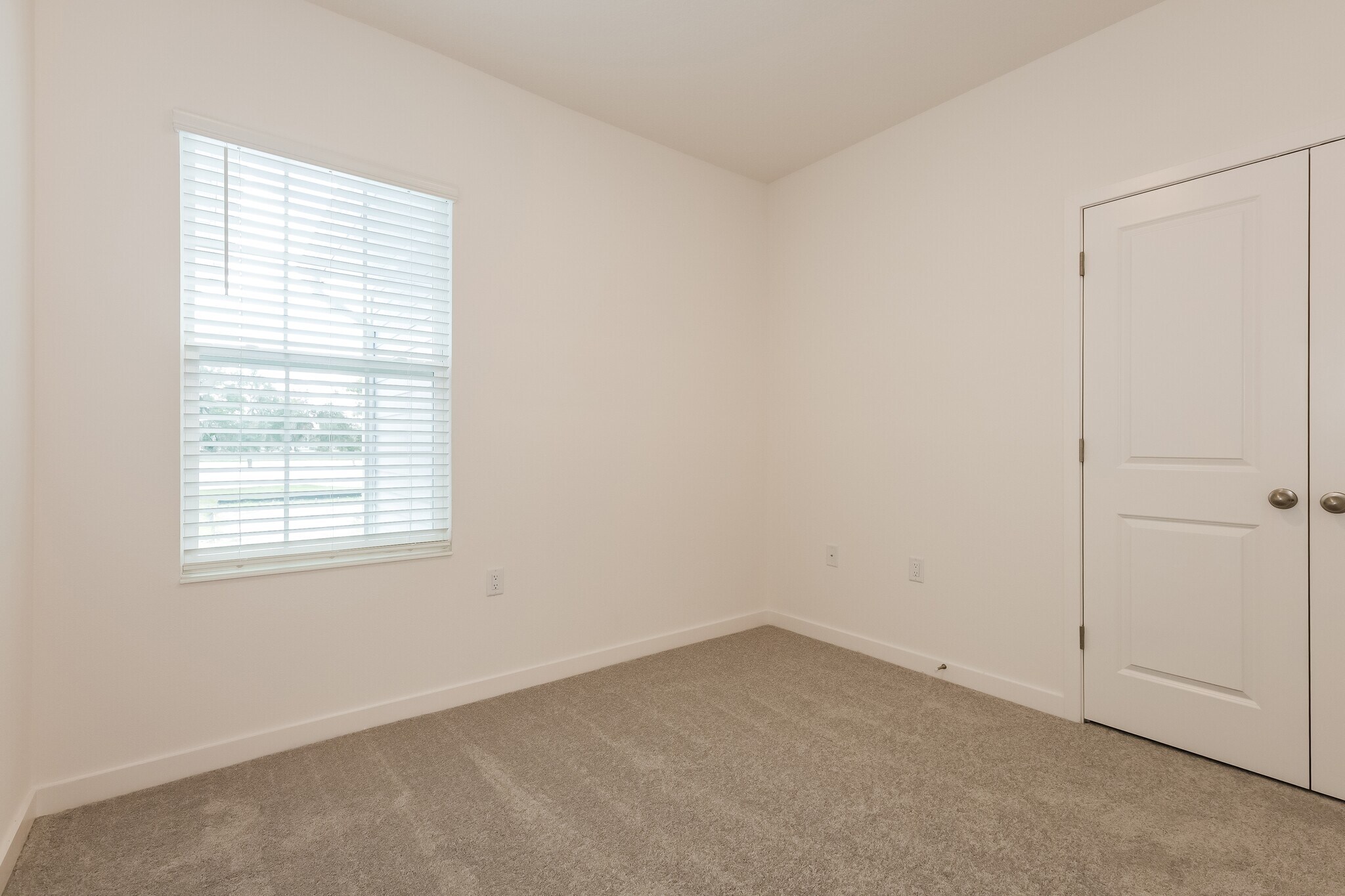 Building Photo - 1462 Tristar Dr