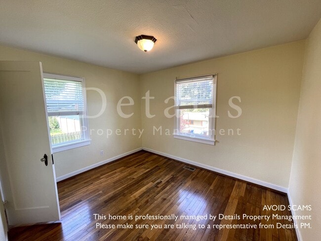 Building Photo - ** Application Pending** Charming 2BR, 1BA house With Loft & Office