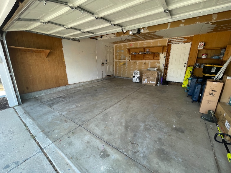 Building Photo - 4826 Carson St