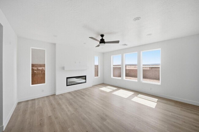 Building Photo - 946 Malibu Dr