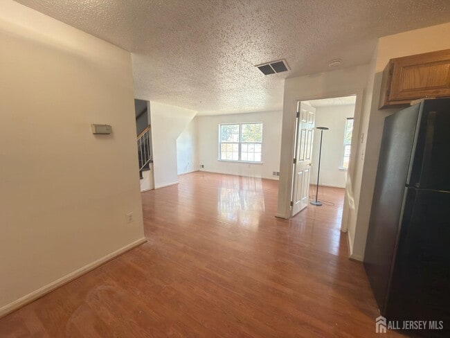 Building Photo - 5 Edinburgh Ct