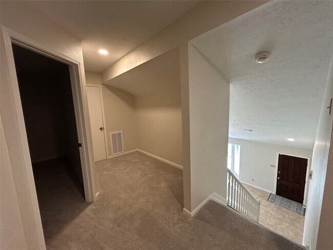 Building Photo - 7761 High Village Dr