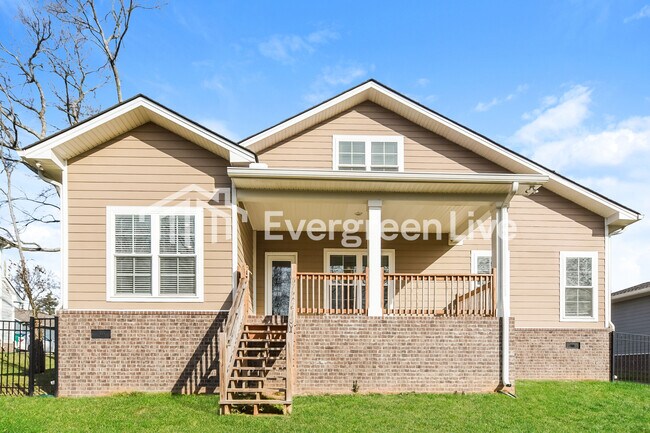 Building Photo - 235 Greenwood Dr