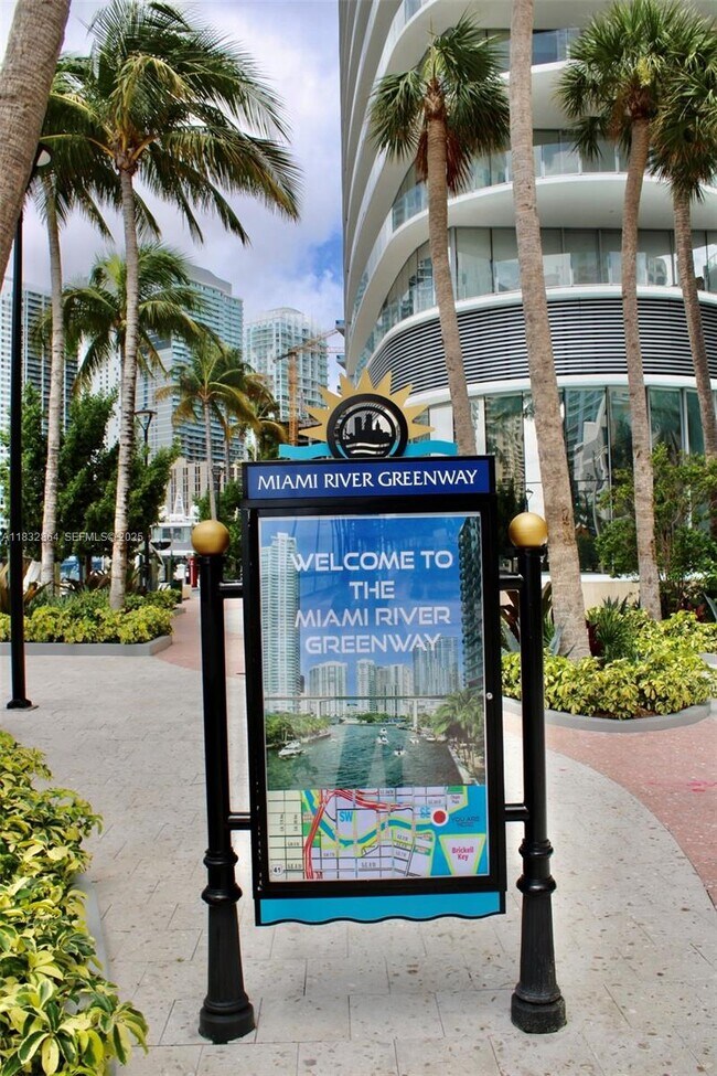 Building Photo - 325 S Biscayne Blvd