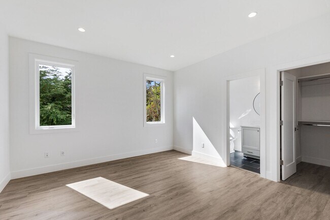 Building Photo - 1541 3rd St
