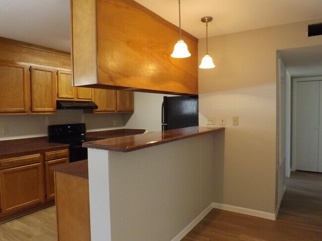 Building Photo - 1211 Mulberry Dr