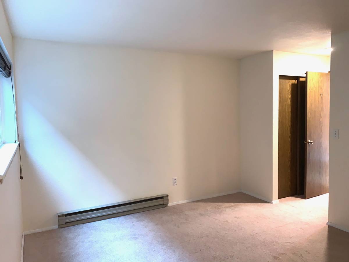 Bedroom 1 - 9350 Redmond Woodinville Rd NE