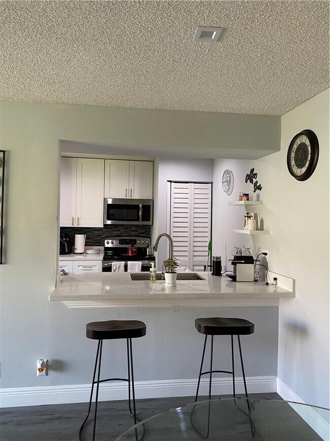 Building Photo - 401 SW 86th Ave