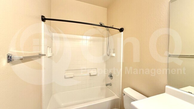 Building Photo - 900 S 94th St