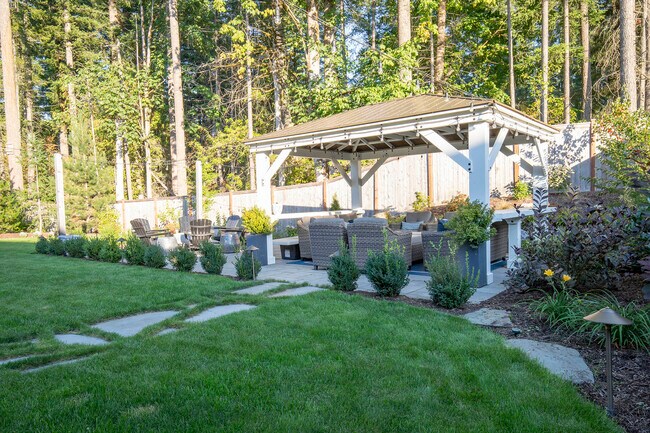 Building Photo - 1498 Elk Run Pl SE