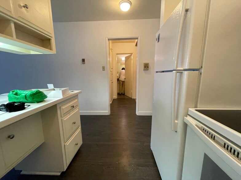 Building Photo - 320 S Gramercy Pl
