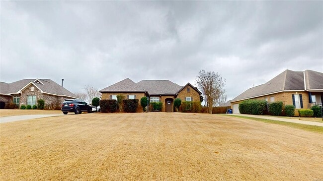 Building Photo - 150 Village Ct