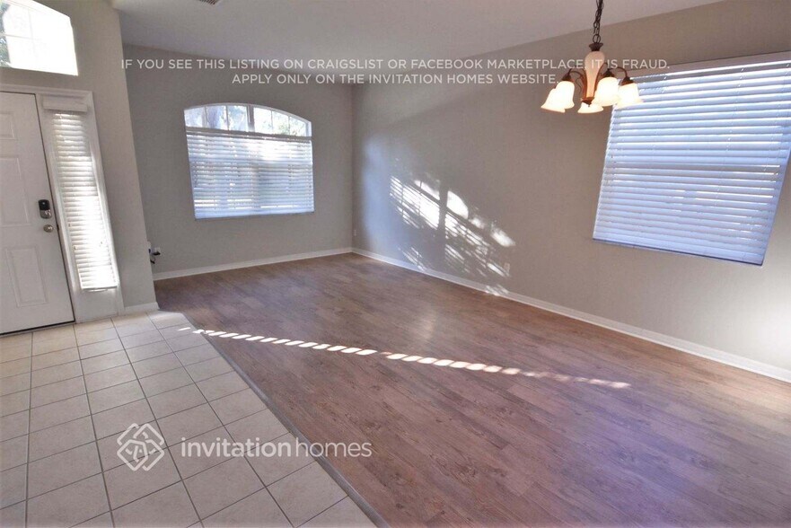 Building Photo - 8345 Baywood Vista Dr