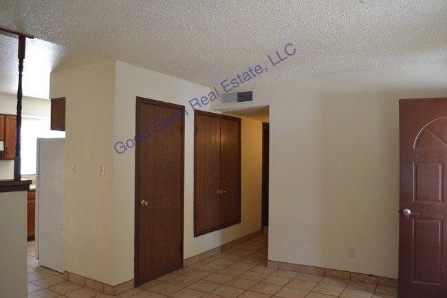 Building Photo - 1718 Webster