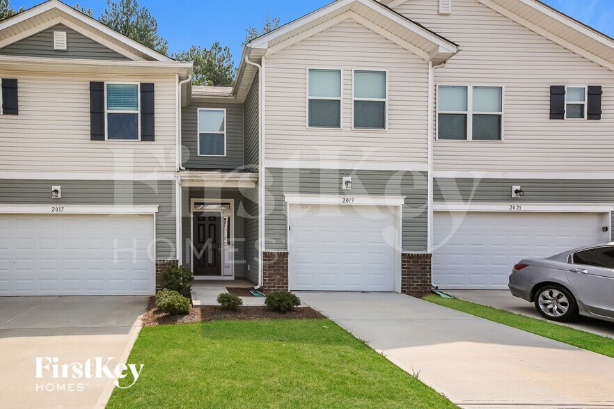 Building Photo - 2019 Cypress Village Dr NW