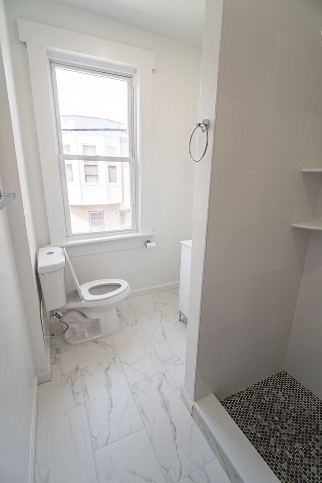 Building Photo - 2410 Wharton St