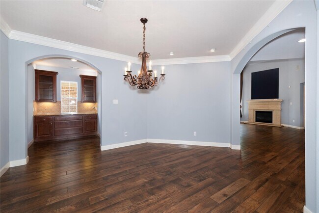 Building Photo - 15 Pawprint Pl