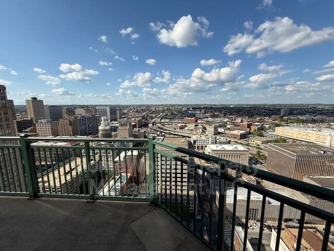 Building Photo - 414 Water St