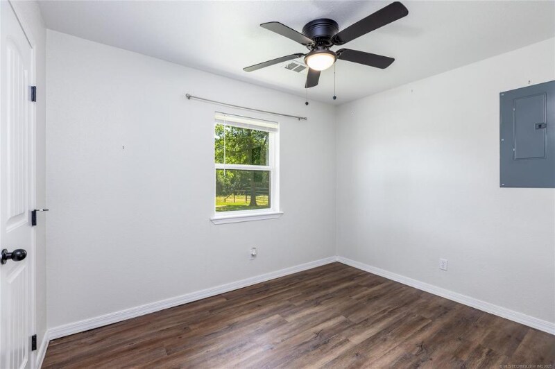 Building Photo - 850 N 4015 Rd