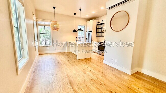 Building Photo - 941 Pedalers Ln