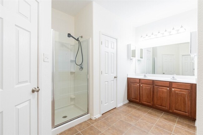 Building Photo - 5105 Spyglass Ln