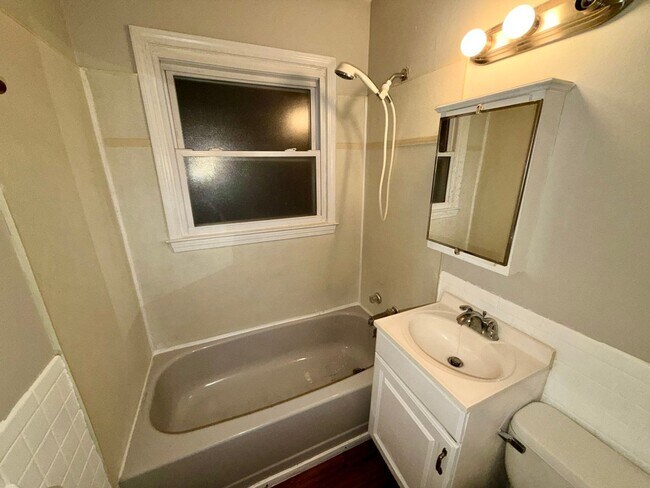 Building Photo - 1320 S Crane St