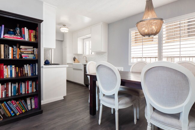 Building Photo - 12119 Rochester Ave