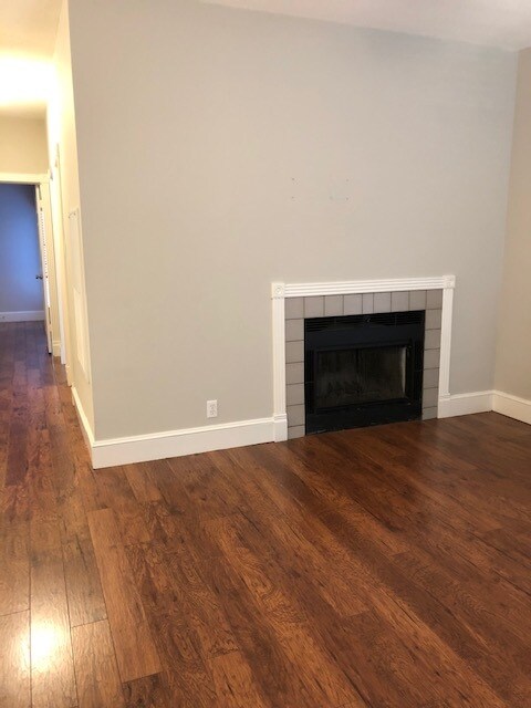 Building Photo - 106 E 30th St