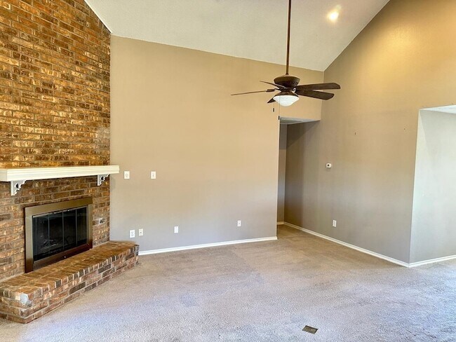 Building Photo - 7217 Montego Dr