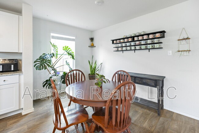 Building Photo - 15322 Shortwing