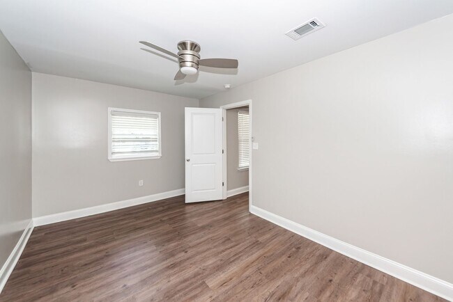 Building Photo - 3 Bedroom, 2 bathroom home in Moss Point - Ladson