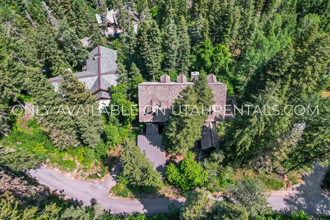 Building Photo - 2718 Stewart Rd