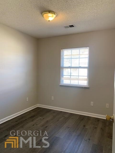 Building Photo - 316 4th St