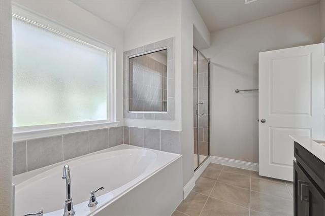 Building Photo - 405 Portina Dr